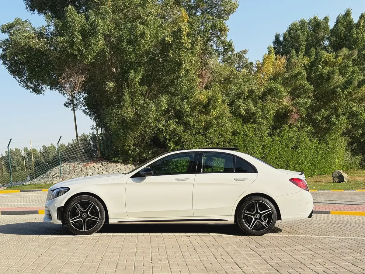 Mercedes 2021 C300 full option panorama 360 camera AMG-13-13