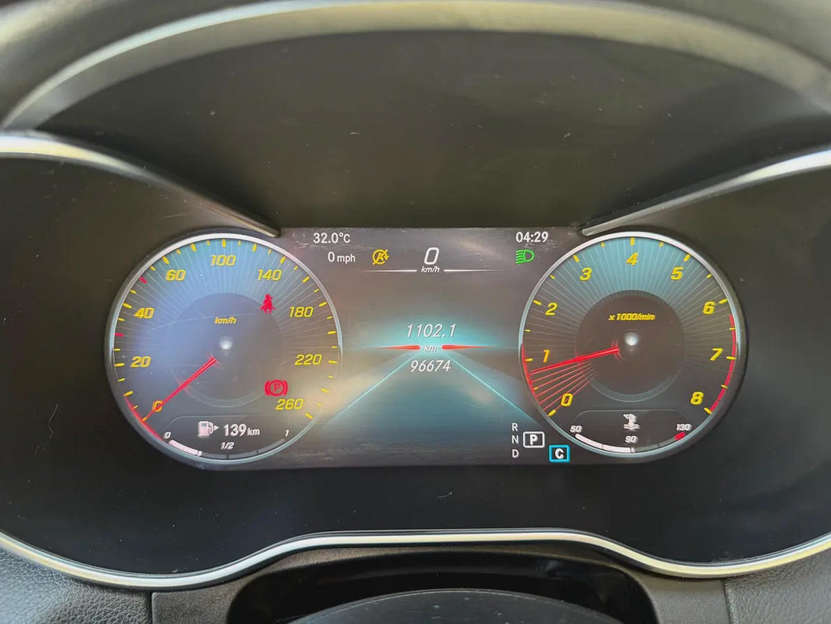 Mercedes 2021 C300 full option panorama 360 camera AMG-18-18