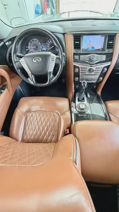 Infiniti QX80 Luxury 2020 GCC Specs | Well Maintained-5