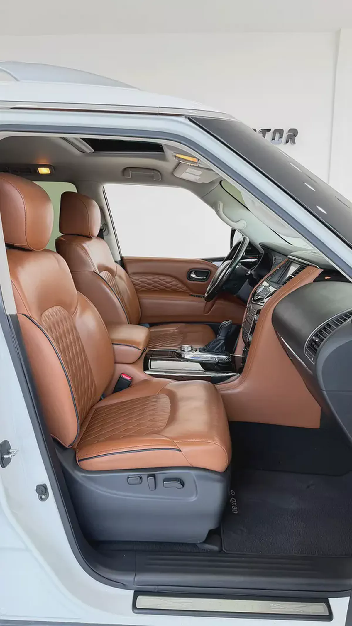 Infiniti QX80 Luxury 2020 GCC Specs | Well Maintained-8-8