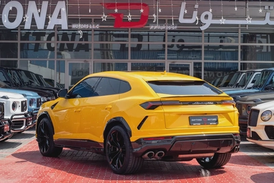 Lamborghini Urus  | 2021 | 13,500Km | Under warranty-3