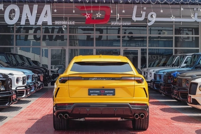 Lamborghini Urus  | 2021 | 13,500Km | Under warranty-5