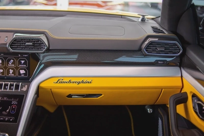Lamborghini Urus  | 2021 | 13,500Km | Under warranty-15