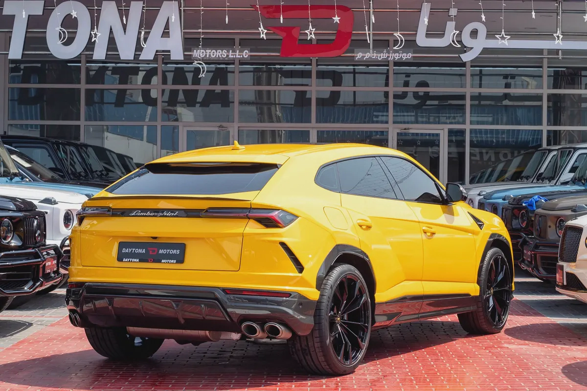 Lamborghini Urus  | 2021 | 13,500Km | Under warranty-2-2
