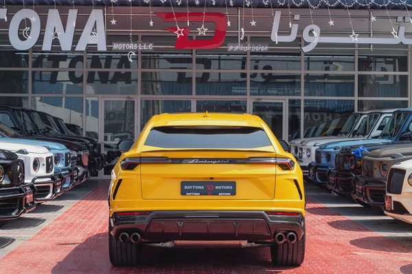 Lamborghini Urus  | 2021 | 13,500Km | Under warranty