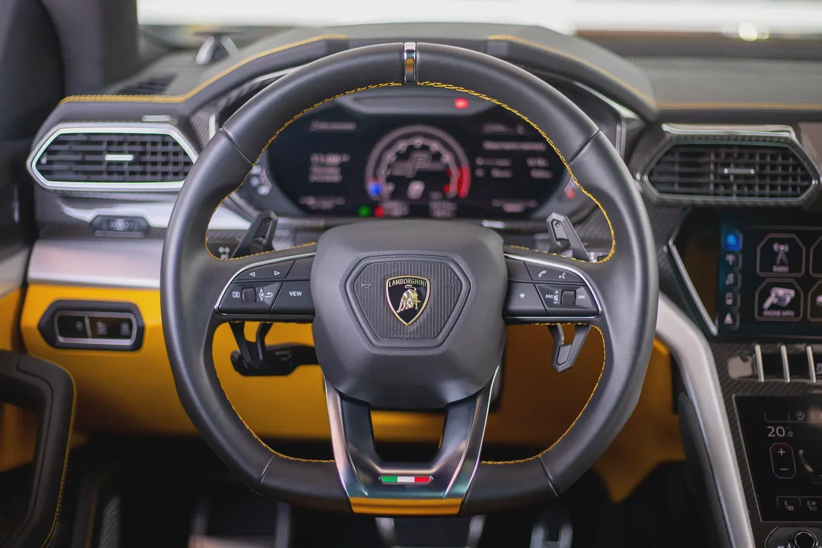 Lamborghini Urus  | 2021 | 13,500Km | Under warranty-11-11
