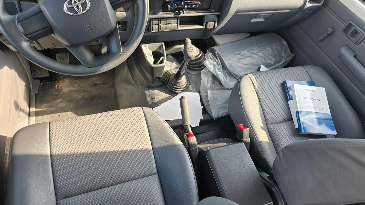 TOYOTA LAND CRUISER 79 LX 4.0L V6 P MT 2026 – FULL OPTION-6-6