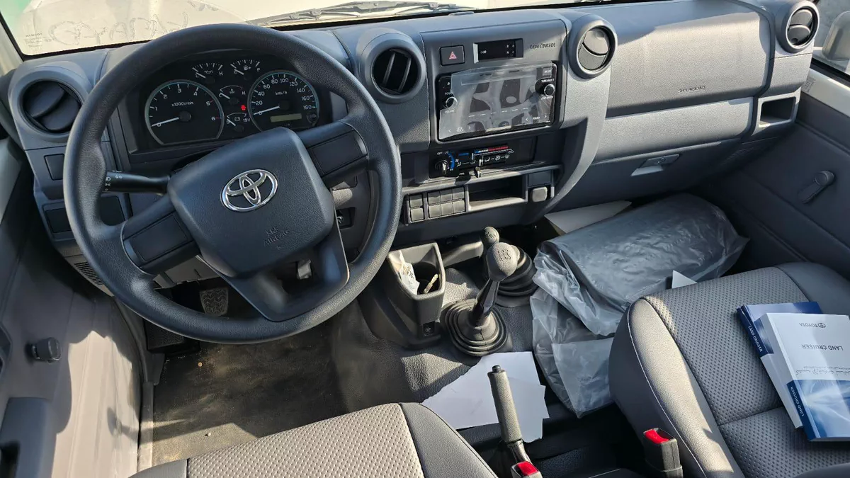 TOYOTA LAND CRUISER 79 LX 4.0L V6 P MT 2026 – FULL OPTION-3-3