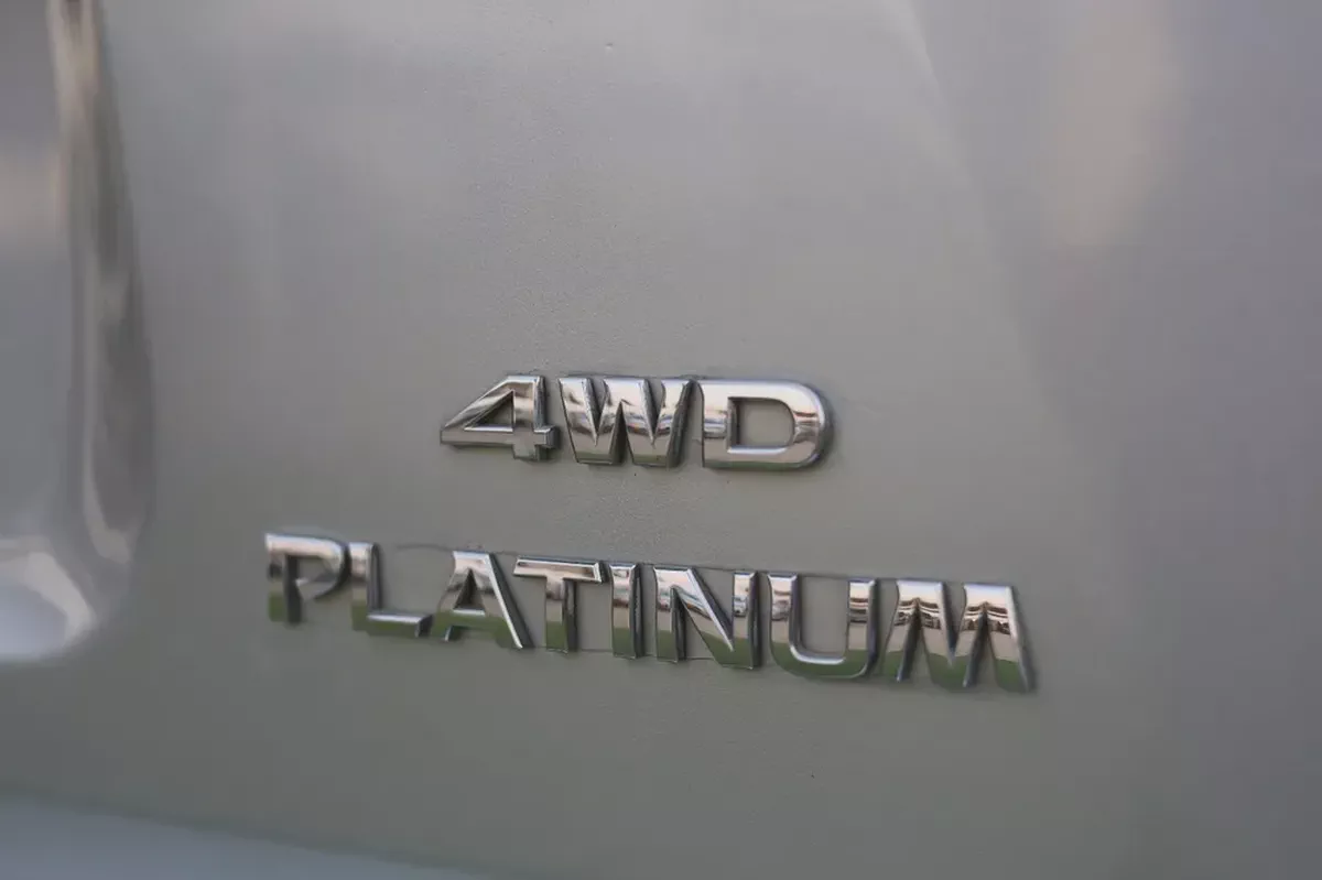 Used Nissan Pathfinder 3.5L S 4WD 2015-2-2