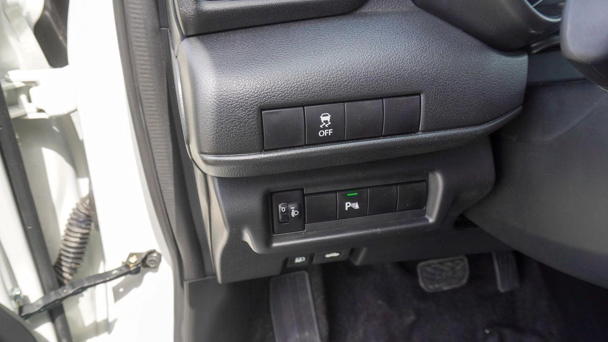Suzuki Swift Brand New Suzuki Swift 2026 1.2L FWD Petrol |White/Black |N-SWI12- P-26 |FOR EXPORT-6-6