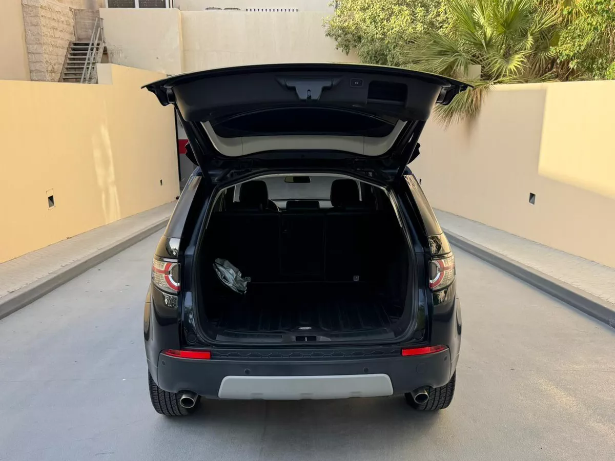 Gulf Specs 2018 DISCOVERY SPORT SE AWD 2.0Litre Turbo-Charged (AL-Tayer Maintained)-3-3
