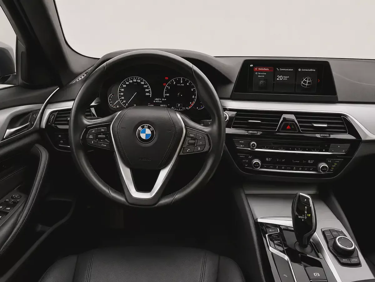 AED 1,123 EMI P.M | BMW | 520I | EXCLUSIVE| GCC | 2.0L I4 | 2020| FSH | 0% DOWNPAYMENT-12-12