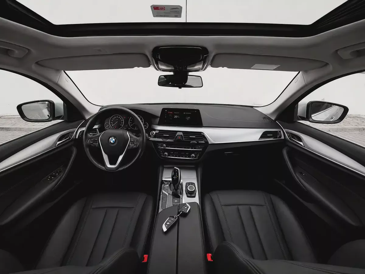 AED 1,123 EMI P.M | BMW | 520I | EXCLUSIVE| GCC | 2.0L I4 | 2020| FSH | 0% DOWNPAYMENT-13-13