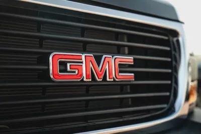 GMC Savana 3500 Cargo Extended Wheelbase 2023 GCC 6.6L V8 0Kms-1