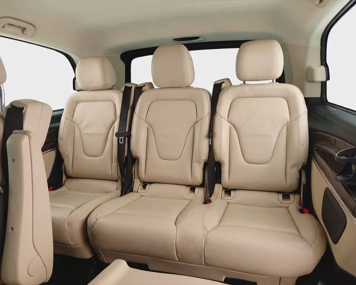 Mercedes-Benz V250 Avantgarde 2017 | GCC Specs | AED 2,302 / Monthly-12-12