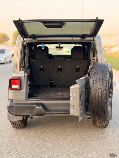 Jeep Wrangler Unlimited SPORT full option automatic Roof-13