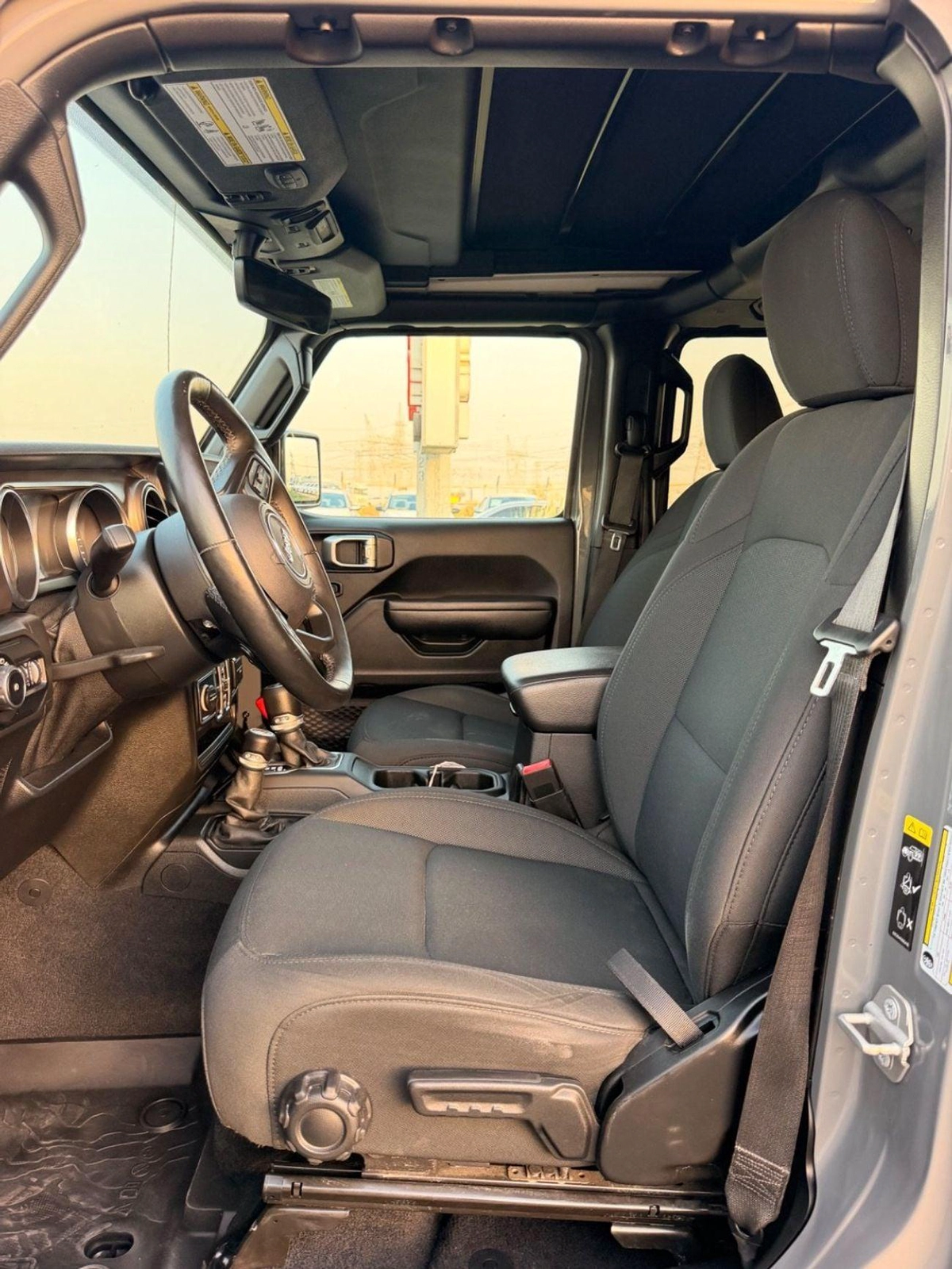 Jeep Wrangler Unlimited SPORT full option automatic Roof-5-5