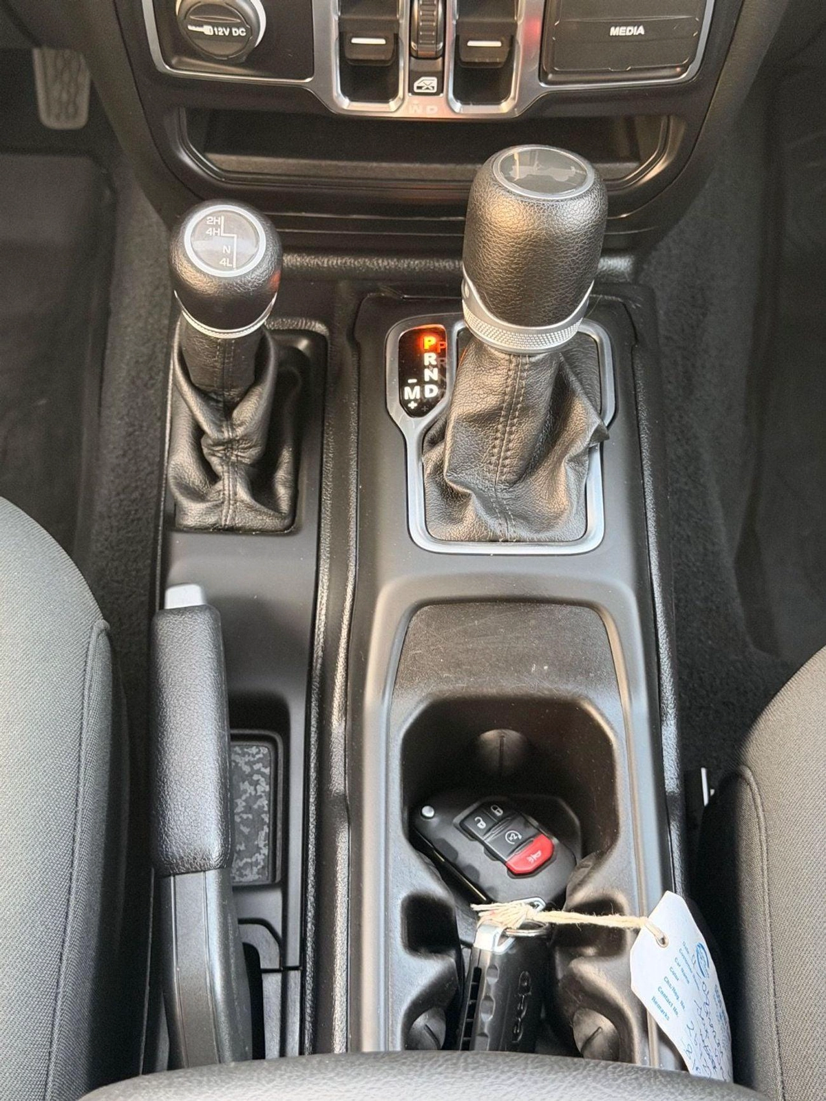 Jeep Wrangler Unlimited SPORT full option automatic Roof-8-8