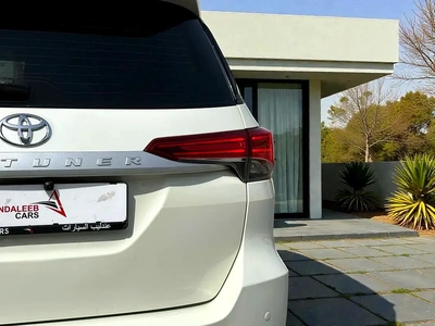 AED 1,380 P.M | 0% DOWN PAYMENT | TOYOTA FORTUNER EX-R | 2022-13