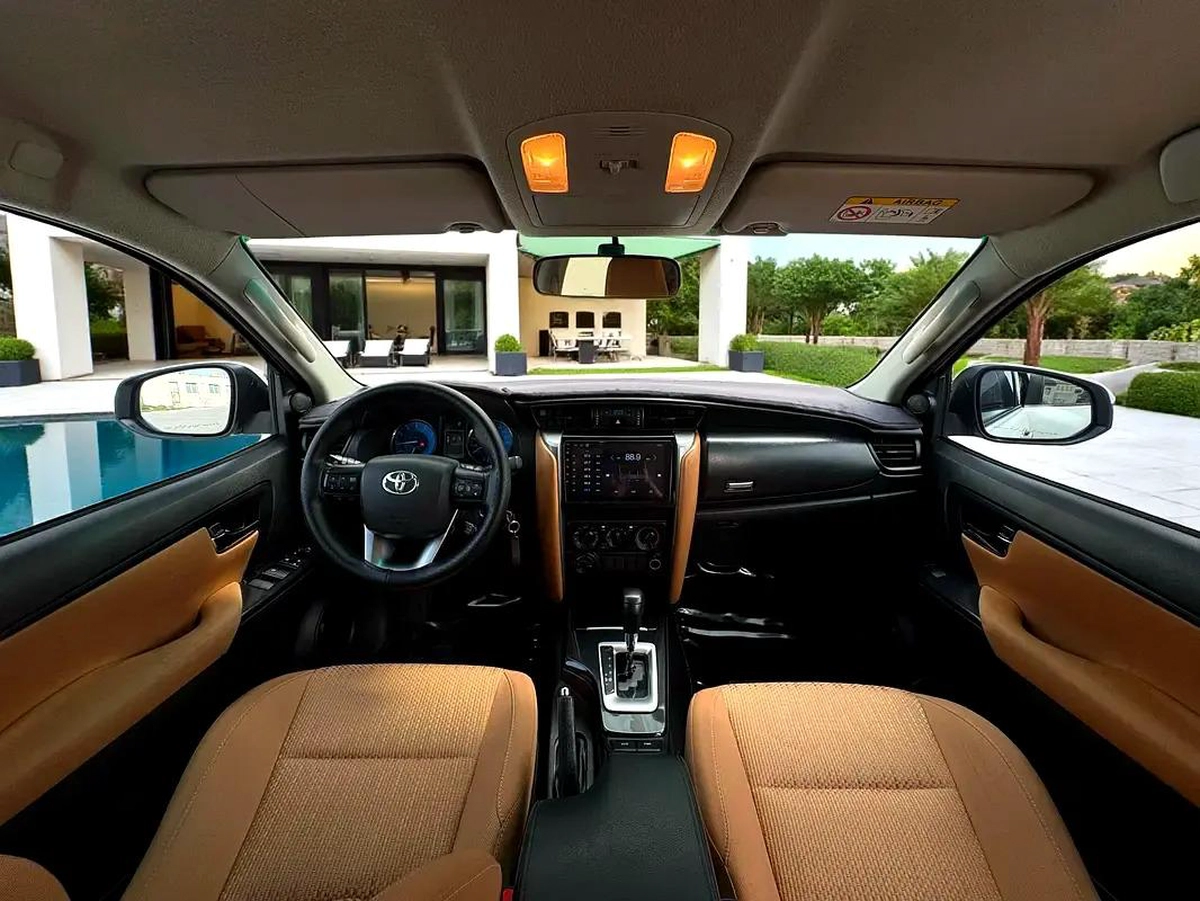 AED 1,380 P.M | 0% DOWN PAYMENT | TOYOTA FORTUNER EX-R | 2022-5-5