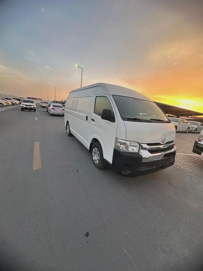 Toyota Hiace GL 2016 GCC Specs-1
