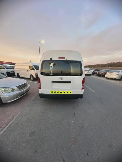 Toyota Hiace GL 2016 GCC Specs-3