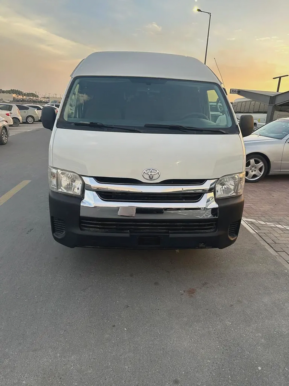 Toyota Hiace GL 2016 GCC Specs