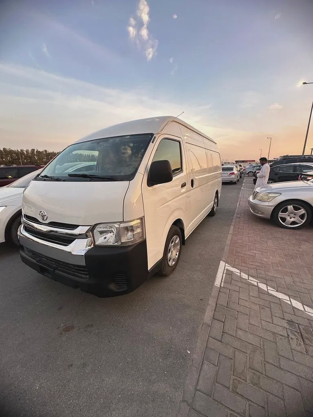 Toyota Hiace GL 2016 GCC Specs-2-2