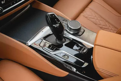 2,253 P.M |  520i M Sport | 0% Downpayment | Warranty | BMW History!-9