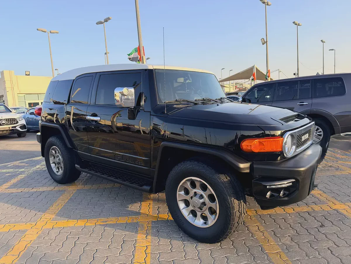 Toyota FJ Cruiser 2013 GCC Specs - Reliable and Ready for Adventure-1-1