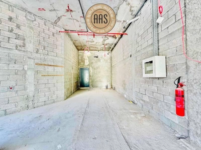 Hot Deal•Main Boulevard View Shop With Exit Door•2 Months Free•4 Cheques-1