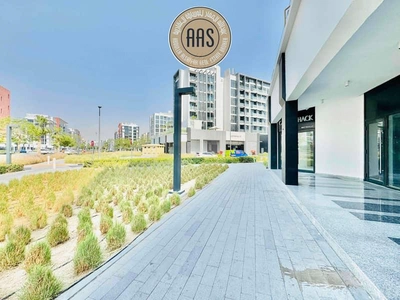Hot Deal•Main Boulevard View Shop With Exit Door•2 Months Free•4 Cheques-8
