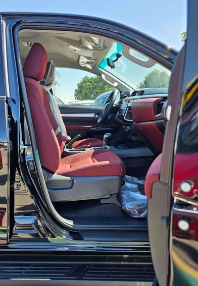 Toyota Hilux SR5 (NON GCC) SR5 TRD || WOOD INTERIOR W VISOR | 4.0L PETROL V6 4WD | BLIND SPOT | DIFFLOCK | DVD+CAMERA | READY S-11