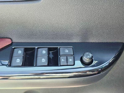 Toyota Hilux SR5 (NON GCC) SR5 TRD || WOOD INTERIOR W VISOR | 4.0L PETROL V6 4WD | BLIND SPOT | DIFFLOCK | DVD+CAMERA | READY S-21