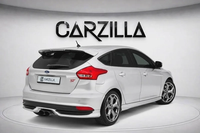 Ford Focus ST 2018 l Sport Hatchback | AED 1,045 / Monthly-1