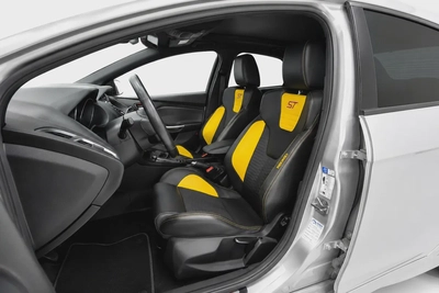 Ford Focus ST 2018 l Sport Hatchback | AED 1,045 / Monthly-9