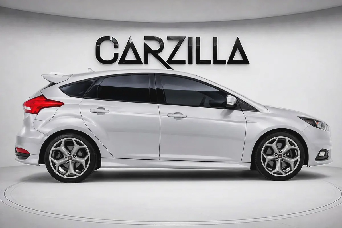 Ford Focus ST 2018 l Sport Hatchback | AED 1,045 / Monthly-4-4