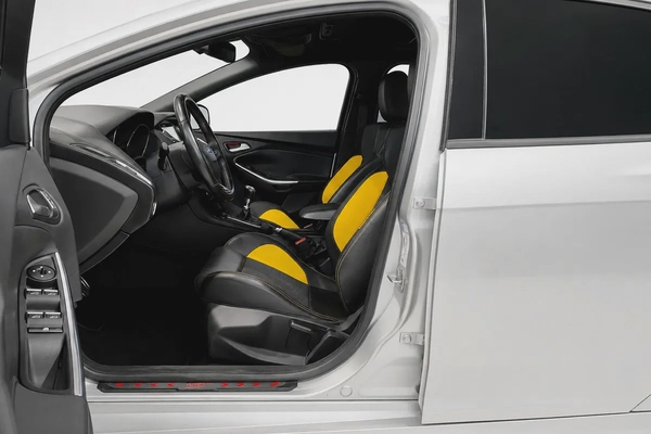 Ford Focus ST 2018 l Sport Hatchback | AED 1,045 / Monthly