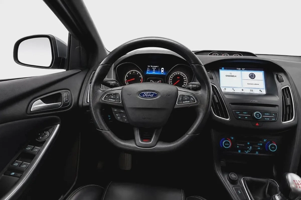 Ford Focus ST 2018 l Sport Hatchback | AED 1,045 / Monthly