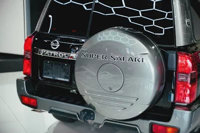 Nissan Patrol Safari Super Safari Al Ostoura 2024 GCC Specs-18