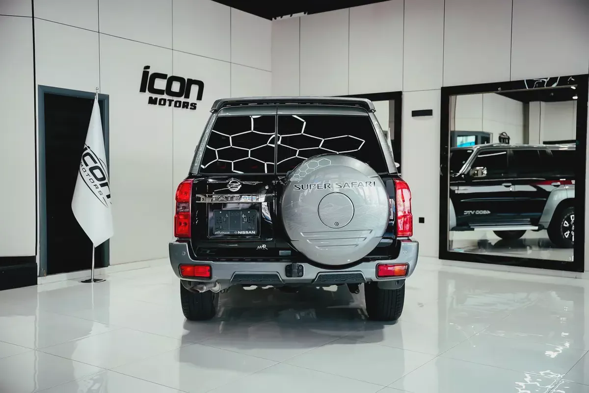 Nissan Patrol Safari Super Safari Al Ostoura 2024 GCC Specs-16-16