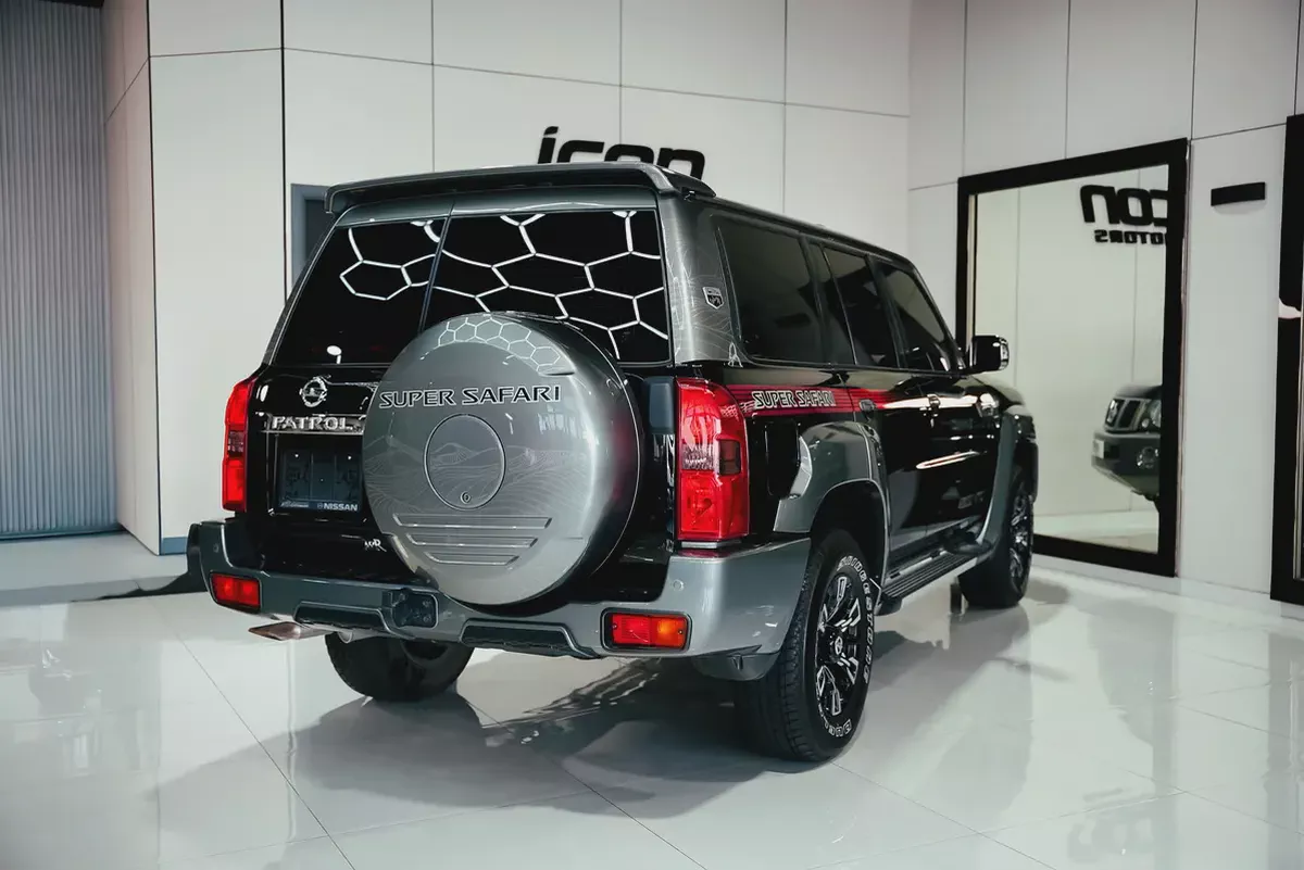 Nissan Patrol Safari Super Safari Al Ostoura 2024 GCC Specs-17-17