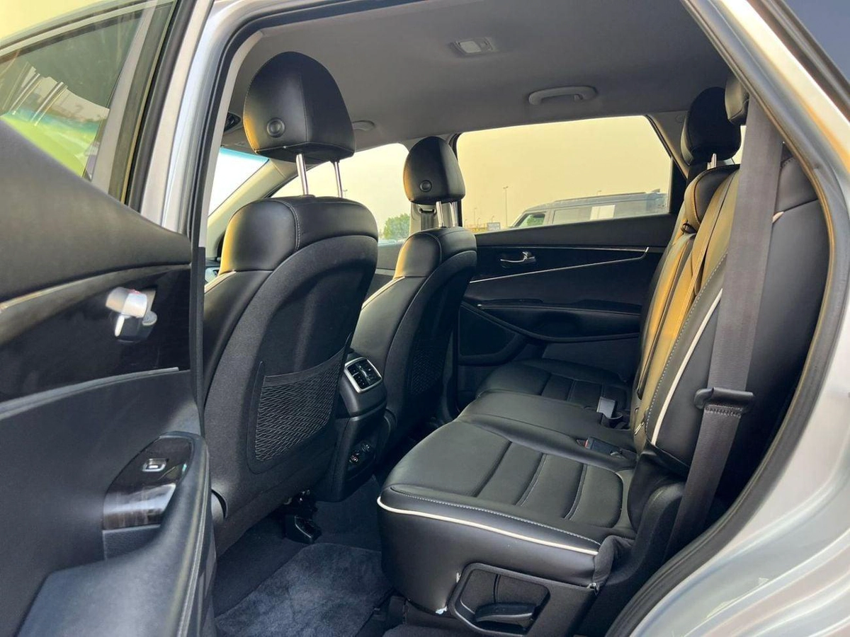 Kia Sorento 2019 Kia Sorento MidOption -3.3L V6 - Rear Camera - Auto trunk - Leather Seat --15-0