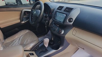 Toyota RAV4 GXR 2009 | GCC Specs | Well Maintained-9