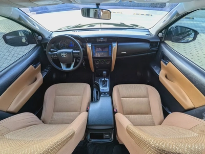 TOYOTA FORTUNER 2016 GCC V4 2.7L 4X4 IN EXCELLENT CONDITION-2