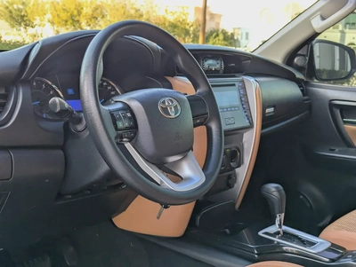 TOYOTA FORTUNER 2016 GCC V4 2.7L 4X4 IN EXCELLENT CONDITION-10