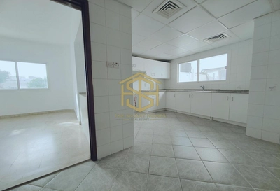 Townhouse for rent in Falcon Villas, Al Garhoud-7