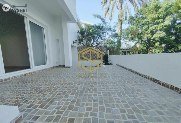Townhouse for rent in Falcon Villas, Al Garhoud