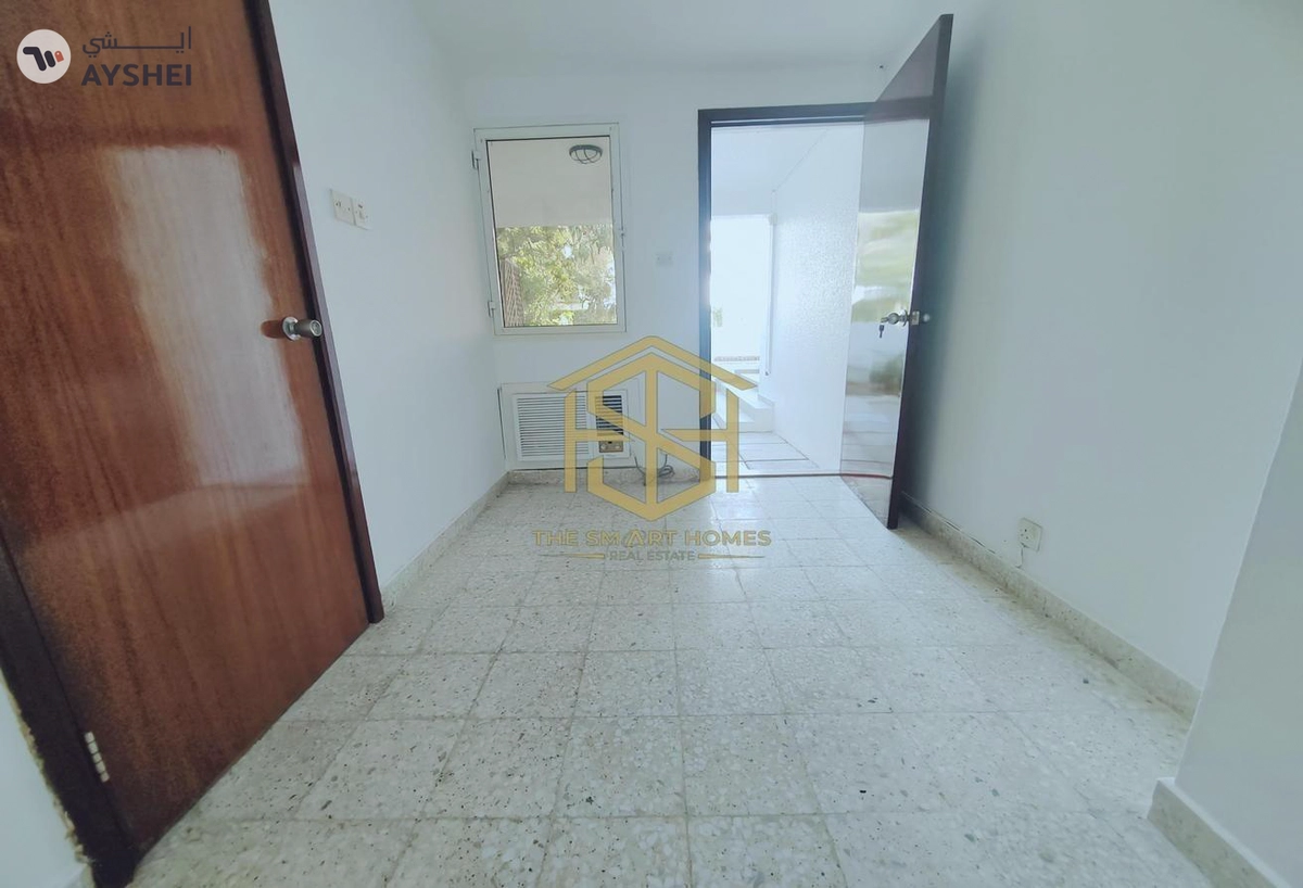 Townhouse for rent in Falcon Villas, Al Garhoud-4-4