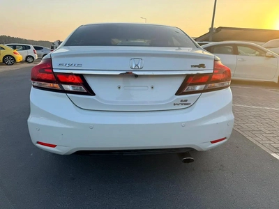 Honda Civic RS 1.8 i-VTEC GCC Model: 2013 Mileage: 117,000 KMS Spec: GCC Very clean and well-maintai-1